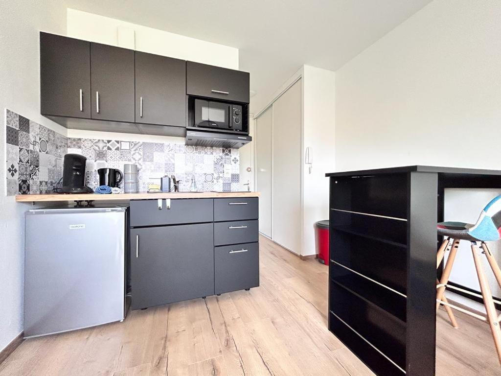 Beaumont  Studio Confortable Et Lumineux Proche Des Hopitaux - Hotel De Ville Beaumont מראה חיצוני תמונה