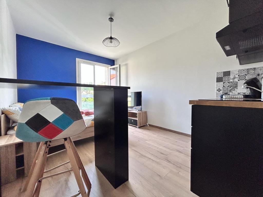 Beaumont  Studio Confortable Et Lumineux Proche Des Hopitaux - Hotel De Ville Beaumont מראה חיצוני תמונה